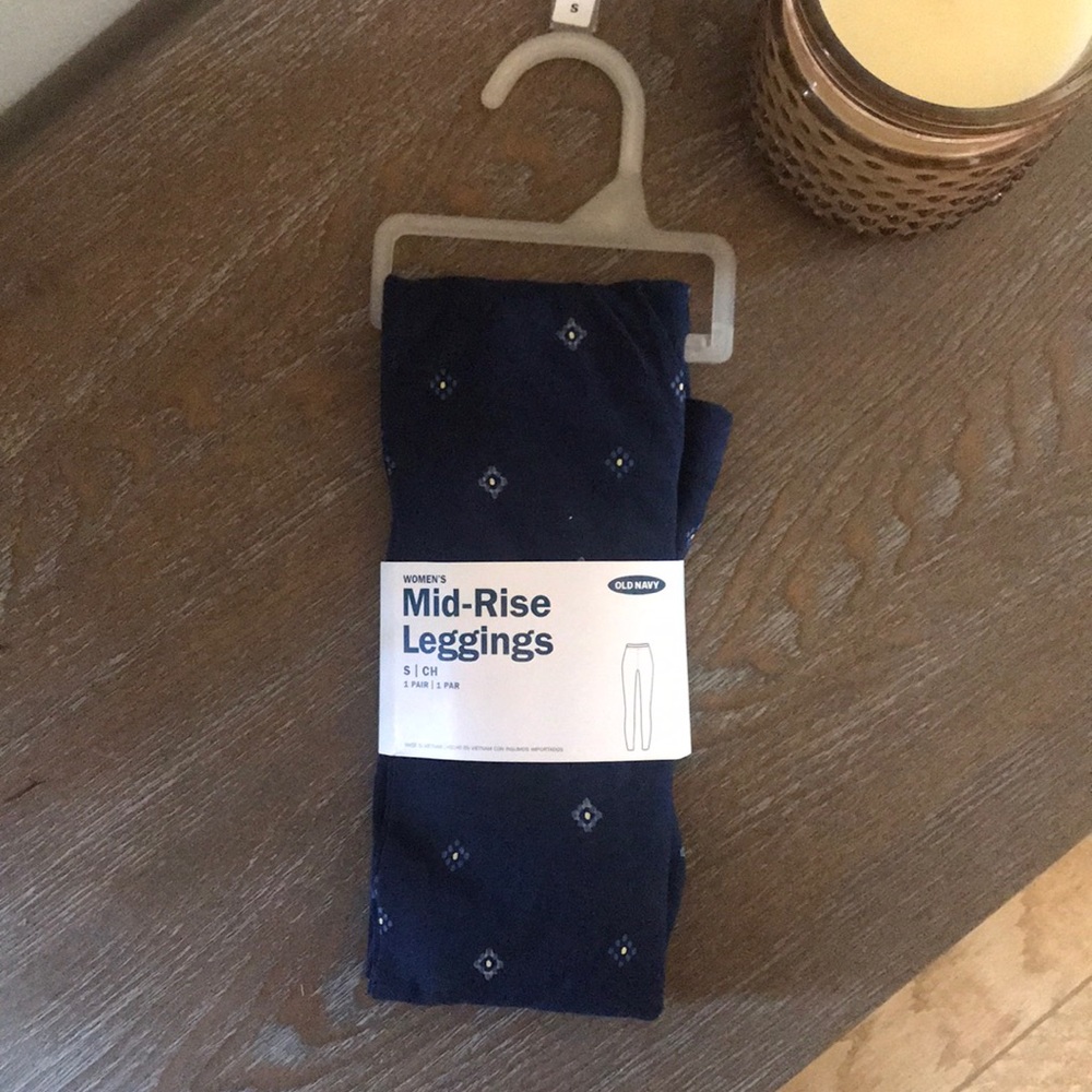 Old Navy NWT Mid-Rise Leggings (sm)
